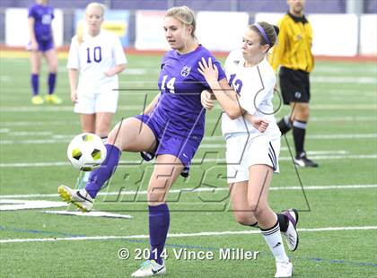 Thumbnail 1 in Columbia River vs. Sumner (WIAA WCD/SW 3A District Final) photogallery.