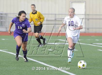 Thumbnail 3 in Columbia River vs. Sumner (WIAA WCD/SW 3A District Final) photogallery.