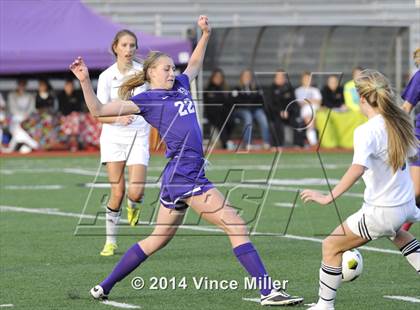 Thumbnail 1 in Columbia River vs. Sumner (WIAA WCD/SW 3A District Final) photogallery.