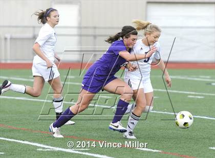 Thumbnail 2 in Columbia River vs. Sumner (WIAA WCD/SW 3A District Final) photogallery.