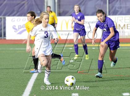 Thumbnail 1 in Columbia River vs. Sumner (WIAA WCD/SW 3A District Final) photogallery.