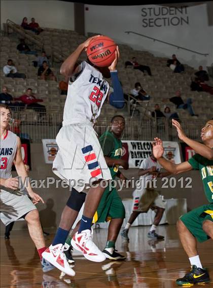 Thumbnail 1 in Northwest vs. Klein Forest (Whataburger Tournament) photogallery.