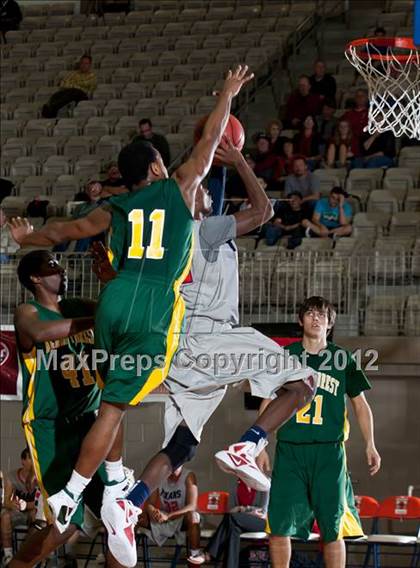 Thumbnail 2 in Northwest vs. Klein Forest (Whataburger Tournament) photogallery.