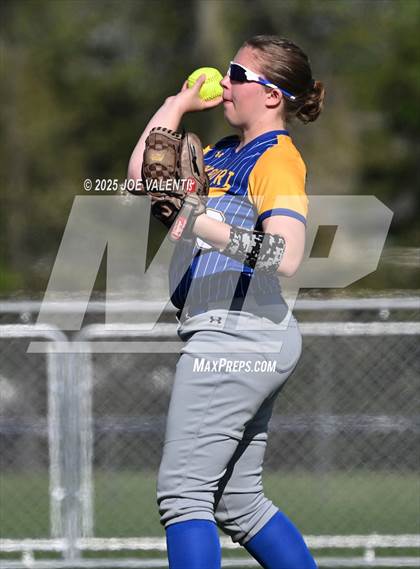Thumbnail 1 in Lockport @ Kenmore West photogallery.