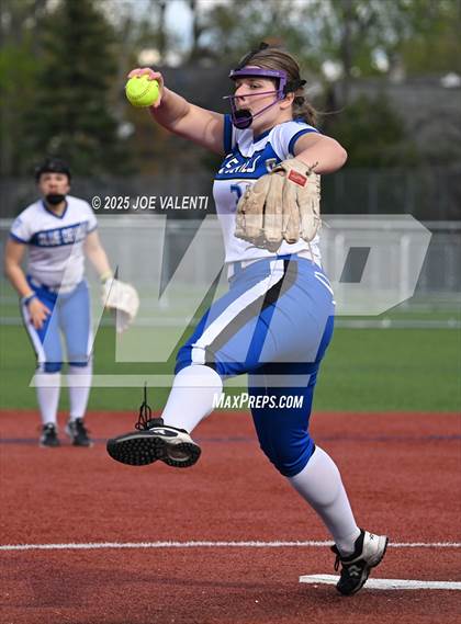 Thumbnail 1 in Lockport @ Kenmore West photogallery.