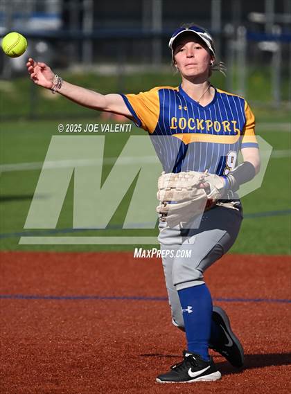 Thumbnail 1 in Lockport @ Kenmore West photogallery.