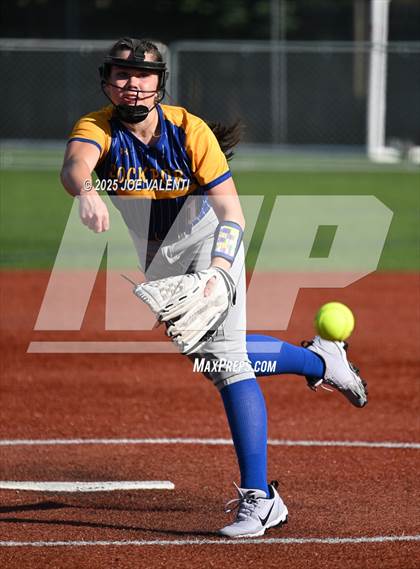 Thumbnail 2 in Lockport @ Kenmore West photogallery.