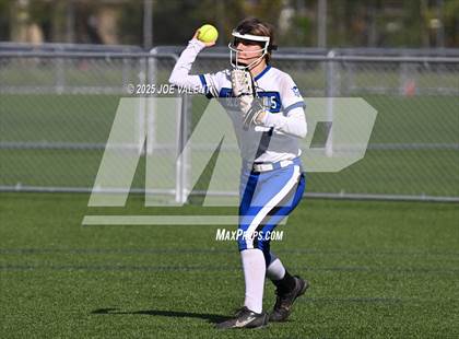 Thumbnail 1 in Lockport @ Kenmore West photogallery.