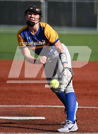 Thumbnail 1 in Lockport @ Kenmore West photogallery.