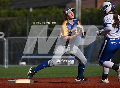 Thumbnail 1 in Lockport @ Kenmore West photogallery.