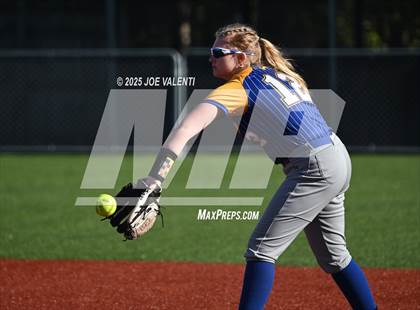 Thumbnail 2 in Lockport @ Kenmore West photogallery.