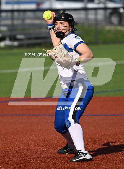 Thumbnail 2 in Lockport @ Kenmore West photogallery.