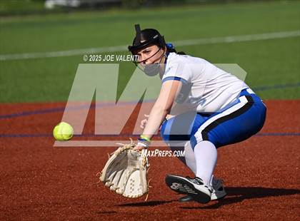 Thumbnail 1 in Lockport @ Kenmore West photogallery.