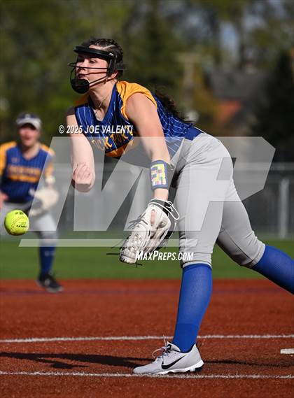 Thumbnail 2 in Lockport @ Kenmore West photogallery.