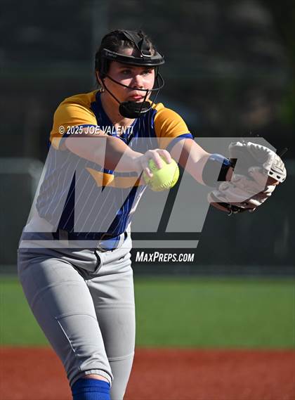 Thumbnail 2 in Lockport @ Kenmore West photogallery.