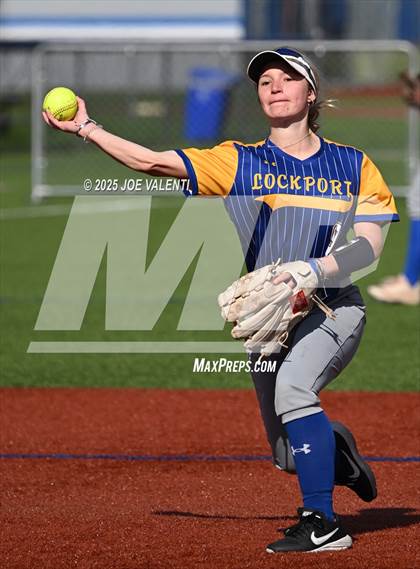 Thumbnail 2 in Lockport @ Kenmore West photogallery.