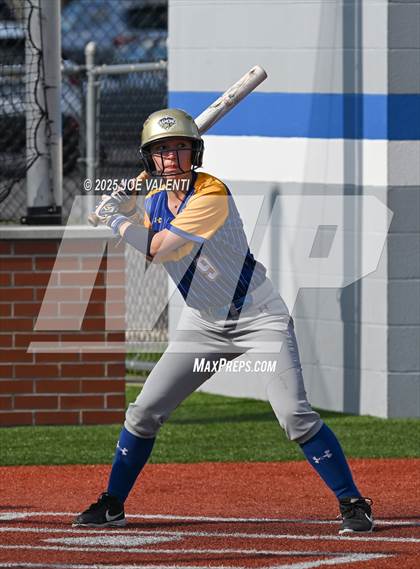 Thumbnail 2 in Lockport @ Kenmore West photogallery.