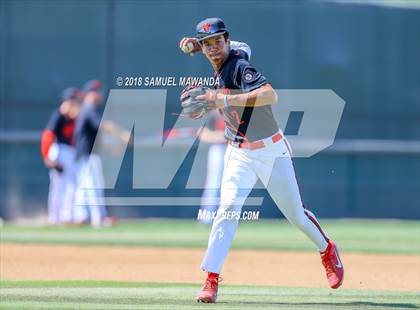 Thumbnail 3 in Harvard-Westlake vs Loyola photogallery.