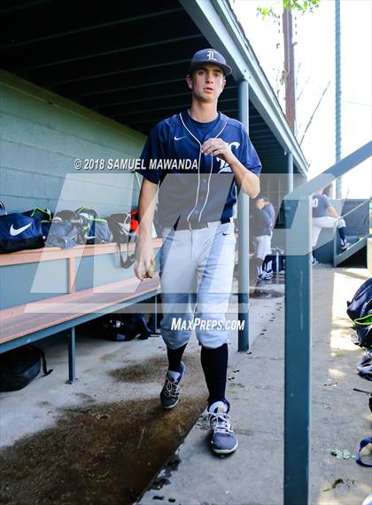 Thumbnail 3 in Harvard-Westlake vs Loyola photogallery.