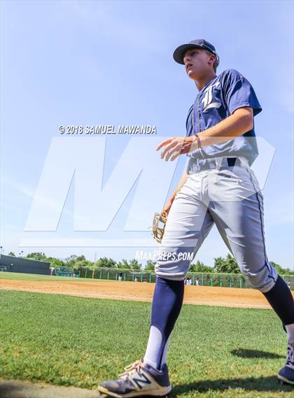 Thumbnail 3 in Harvard-Westlake vs Loyola photogallery.