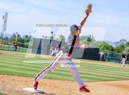 Thumbnail 3 in Harvard-Westlake vs Loyola photogallery.
