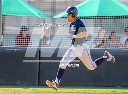 Thumbnail 3 in Harvard-Westlake vs Loyola photogallery.