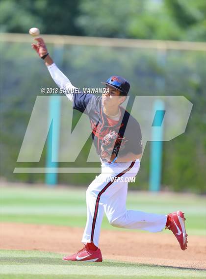 Thumbnail 1 in Harvard-Westlake vs Loyola photogallery.
