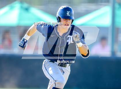Thumbnail 3 in Harvard-Westlake vs Loyola photogallery.