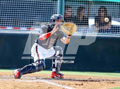 Thumbnail 3 in Harvard-Westlake vs Loyola photogallery.