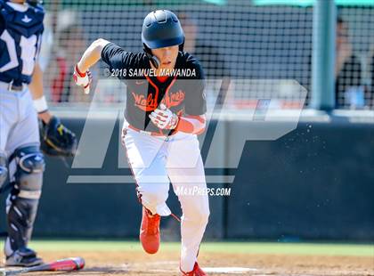 Thumbnail 3 in Harvard-Westlake vs Loyola photogallery.