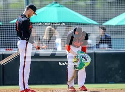 Thumbnail 3 in Harvard-Westlake vs Loyola photogallery.
