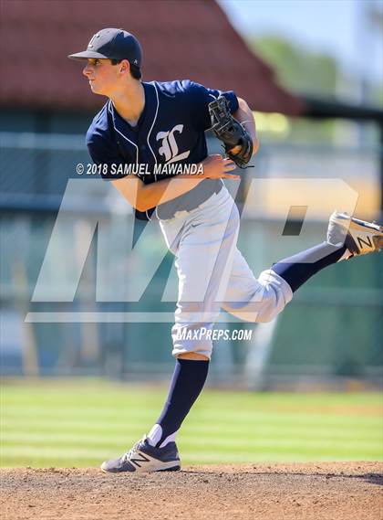 Thumbnail 1 in Harvard-Westlake vs Loyola photogallery.