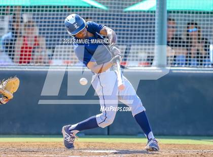 Thumbnail 1 in Harvard-Westlake vs Loyola photogallery.