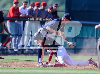 Thumbnail 2 in Harvard-Westlake vs Loyola photogallery.
