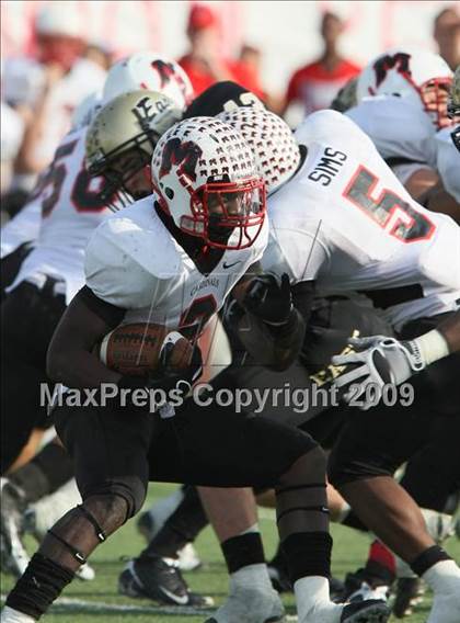 Thumbnail 2 in MacArthur vs. Plano East (Texas 5A Region I Bi-District Playoffs) photogallery.