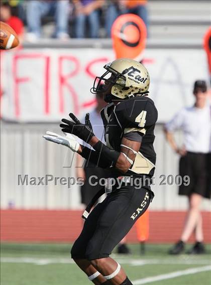 Thumbnail 2 in MacArthur vs. Plano East (Texas 5A Region I Bi-District Playoffs) photogallery.