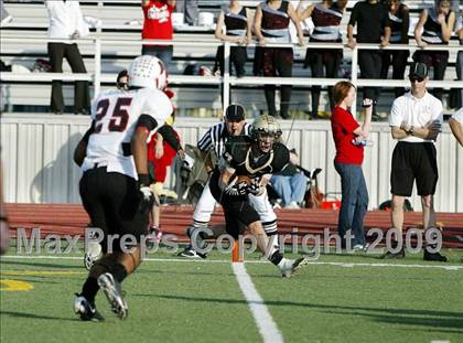 Thumbnail 3 in MacArthur vs. Plano East (Texas 5A Region I Bi-District Playoffs) photogallery.