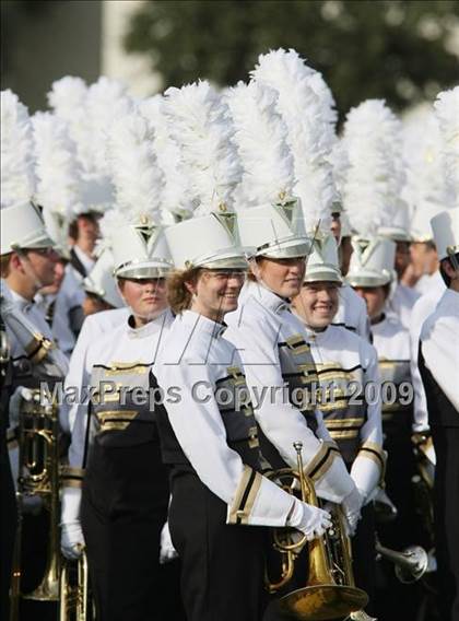Thumbnail 2 in MacArthur vs. Plano East (Texas 5A Region I Bi-District Playoffs) photogallery.