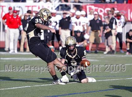 Thumbnail 3 in MacArthur vs. Plano East (Texas 5A Region I Bi-District Playoffs) photogallery.