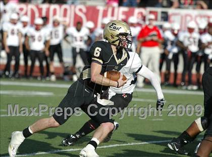 Thumbnail 2 in MacArthur vs. Plano East (Texas 5A Region I Bi-District Playoffs) photogallery.