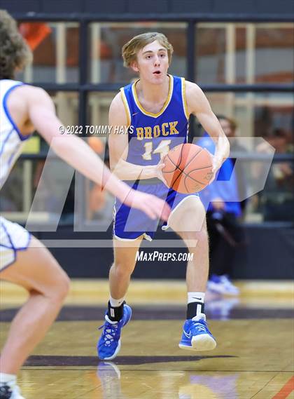 Thumbnail 2 in Brock vs Peaster photogallery.