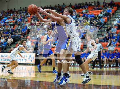Thumbnail 3 in Brock vs Peaster photogallery.