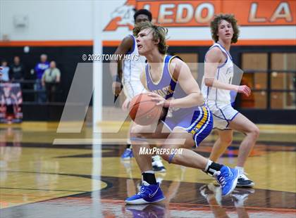 Thumbnail 3 in Brock vs Peaster photogallery.