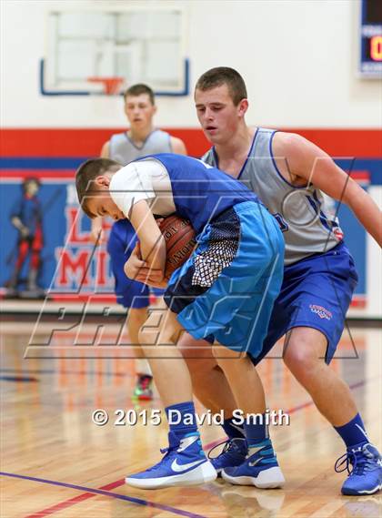 Thumbnail 2 in Jamestown @ Lexington (Lexington Jamboree) photogallery.