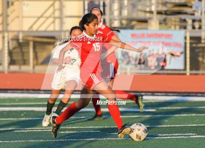 Thumbnail 3 in Moreau Catholic @ James Logan photogallery.