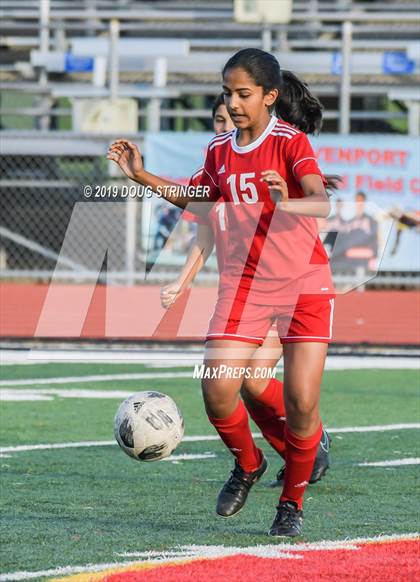 Thumbnail 3 in Moreau Catholic @ James Logan photogallery.