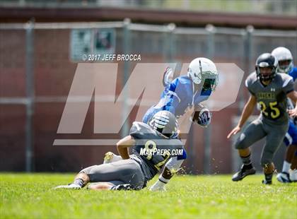 Thumbnail 3 in Bloomington Christian @ Price photogallery.