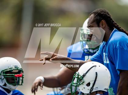 Thumbnail 3 in Bloomington Christian @ Price photogallery.