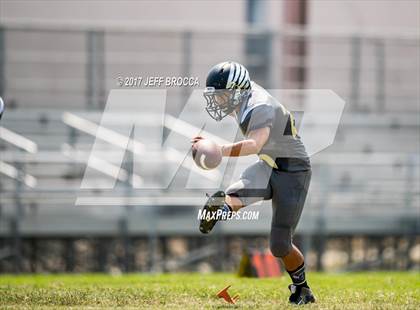 Thumbnail 3 in Bloomington Christian @ Price photogallery.