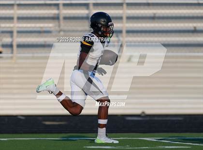 Thumbnail 3 in Lake Highlands vs Forney JV2 photogallery.